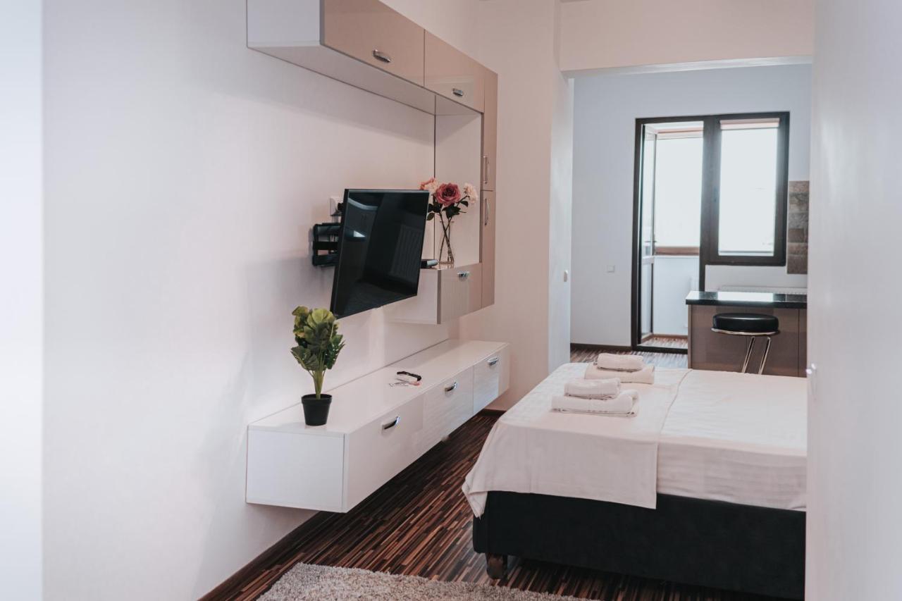 Urban Apartments And Studios - City Center Iasi Extérieur photo