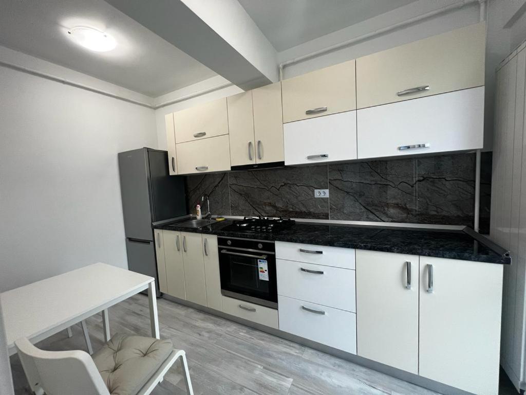 Urban Apartments And Studios - City Center Iasi Extérieur photo