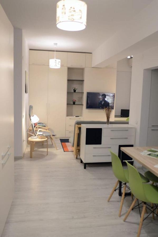 Urban Apartments And Studios - City Center Iasi Extérieur photo